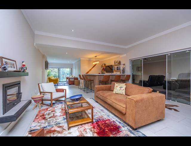4 BEDROOM HOUSE FOR SALE IN BRYANSTON
